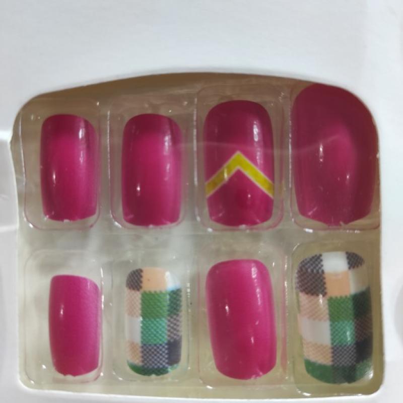 "Yalla" Wide High-Quality Artificial Nails - Natural 2-Minute Manicure