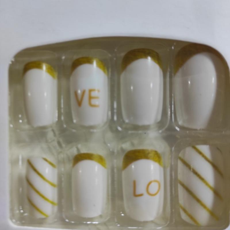 "Yalla" Wide High-Quality Artificial Nails - Natural 2-Minute Manicure