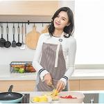 Kitchen Apron: Stylish and Practical Protection While Cooking