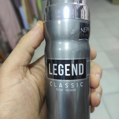 LEGEND CLASSIC POUR HOMME Perfumed Spray: Elegant Design and Masculine Allure